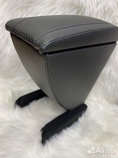 Подлокотник на Chevrolet Aveo с 2003г