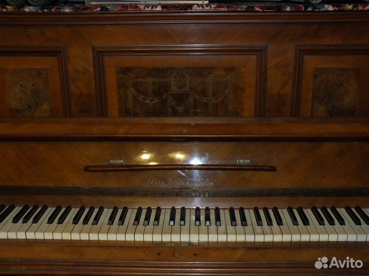 Старинное пианино