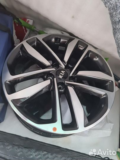 Диск новые R19 Kia Hyundai оригинал 2 шт