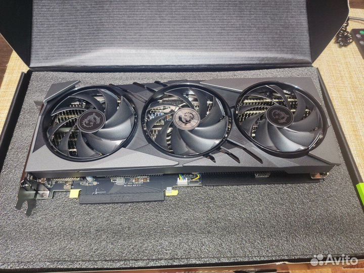 MSI RTX 4070 gaming x slim