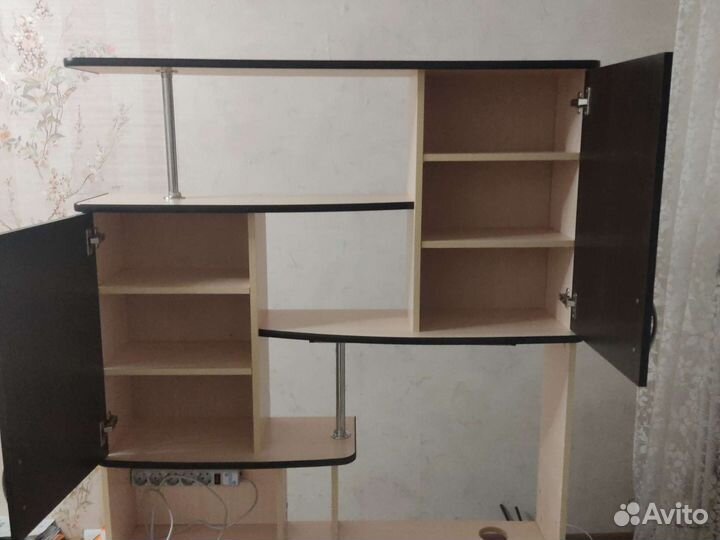 Компьютерный стол