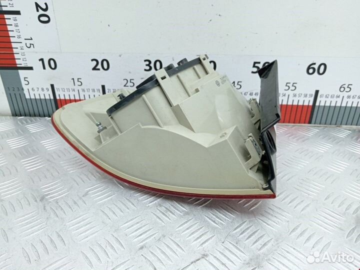 Фонарь задний для Volkswagen Touareg 1 7L6945096P