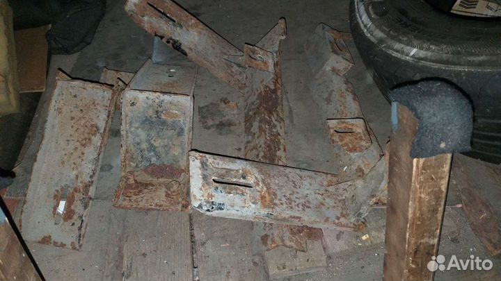 Порог пластиковый