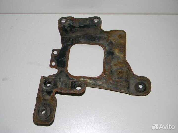 Площадка под аккумулятор форд фокус 2