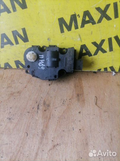 Мотор заслонки печки для Audi A4 B8 2010