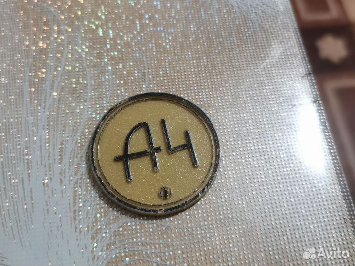 Золотая фишка a4