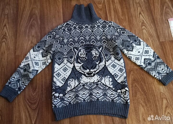 Свитер мужской