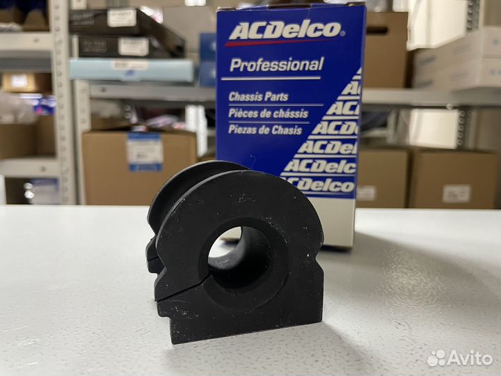 Втулки стабилизатора Cadillac SRX 2010-2016 Перед