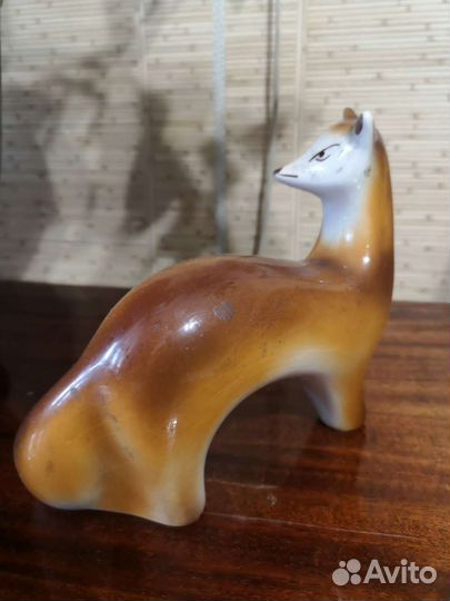 Фарфорвая статуэтка 