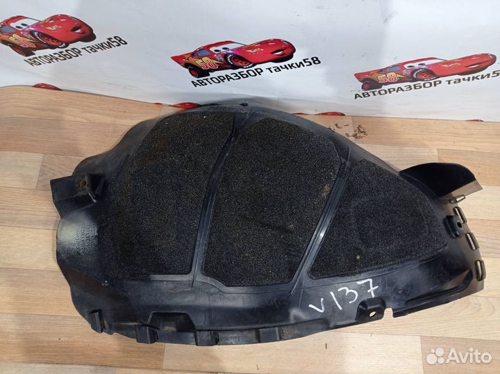 Подкрылок передний правый Opel Astra J 2010