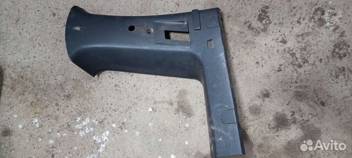 Обшивка задней стойки L R ваз largus