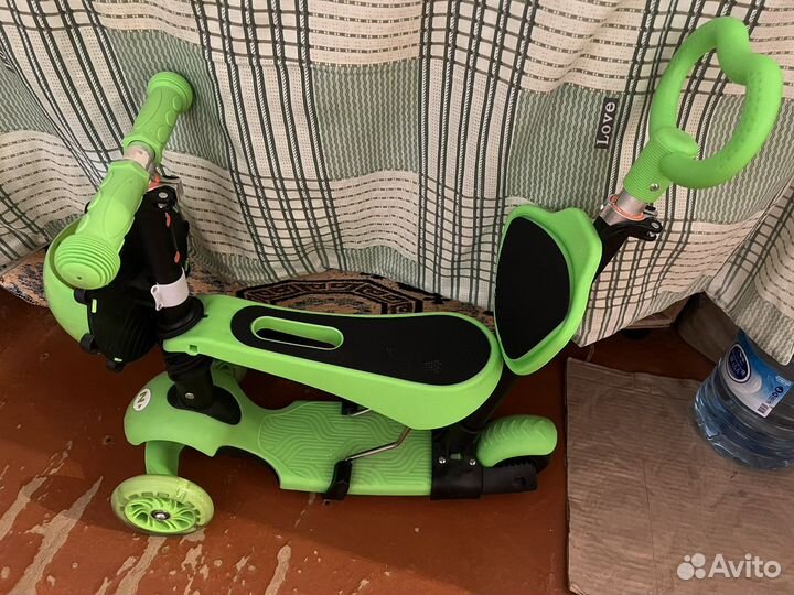 Самокат / каталка детский