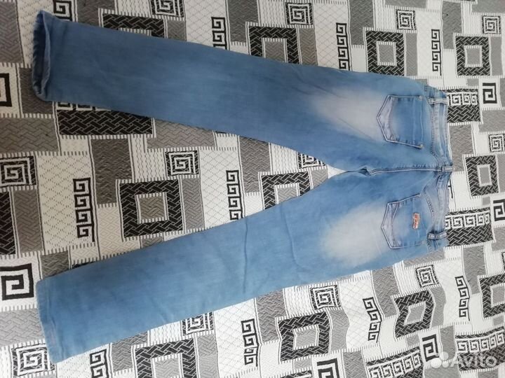 Джинсы