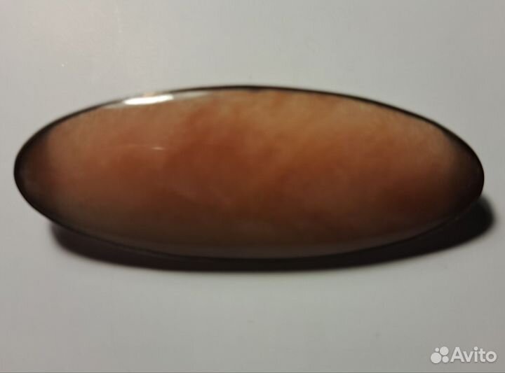 Винтажная брошь с сердоликом