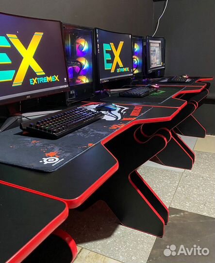 Игровые компьютерные столы для игротеки