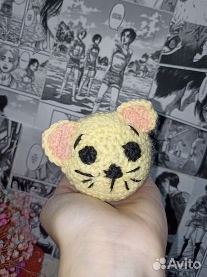 Вязаная игрушка котик