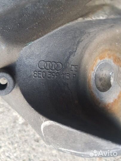Кронштейн АКПП левый Audi A4 BWE 2008