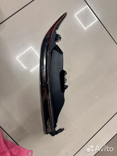 Хром на фару camry v55 оригинал