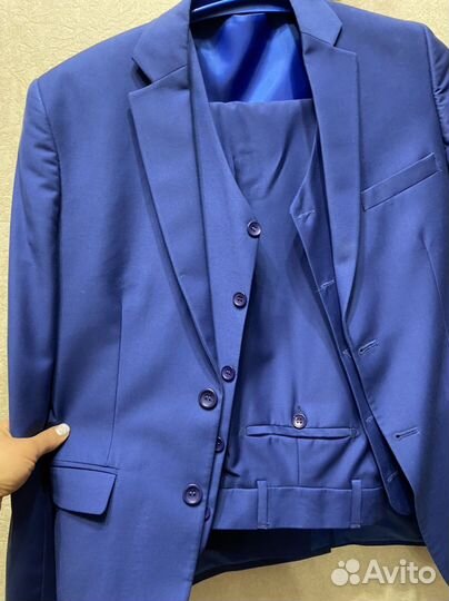 Костюм для мальчика новый,рост 164 170