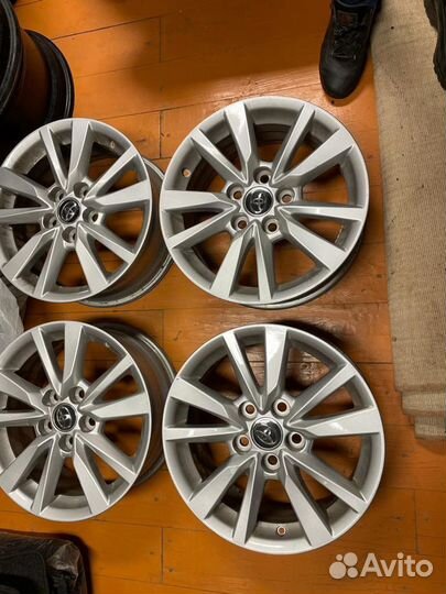 Литые диски r16 toyota camry (Оригинал)
