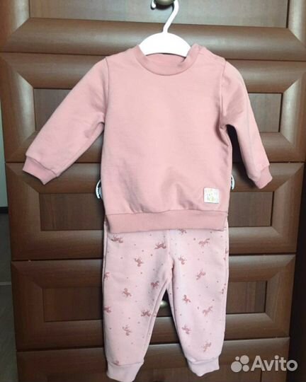 Одежда для девочки (74, 80 размеров) пакетом