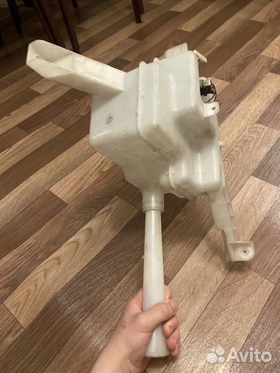 Бочок омывателя Nissan Teana