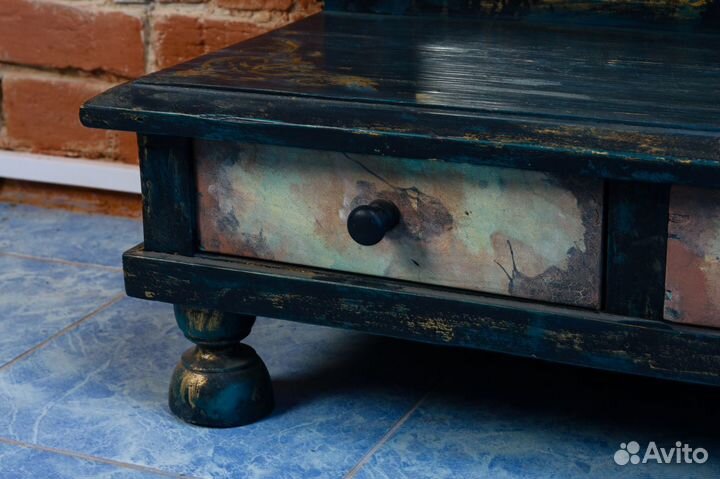 Винтажное зеркало с подставкой