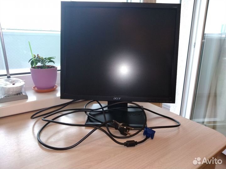 Монитор ЖК acer V193 DOb