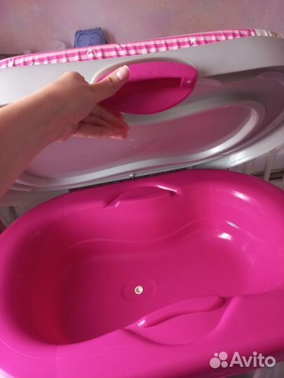 Пеленальный столик с ванночкой Brevi