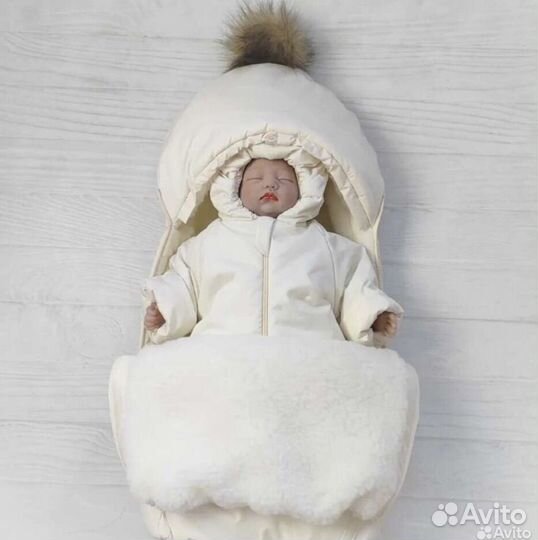 Зимний конверт на выписку + комбинезон