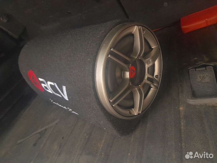 Активный сабвуфер