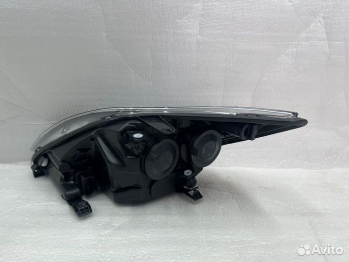 Фара передняя правая Ford Focus 2 2008-2011
