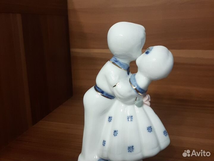 Статуэтка ангел фарфор