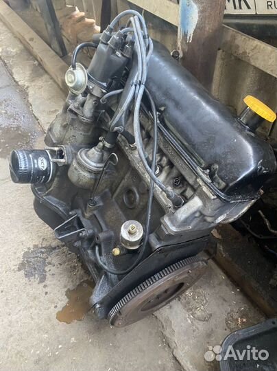 Двигатель 2101