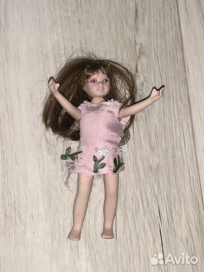 Фарфоровая кукла