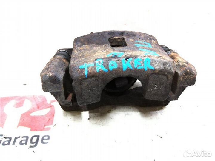 Суппорт передний правый Chevrolet Tracker H25A