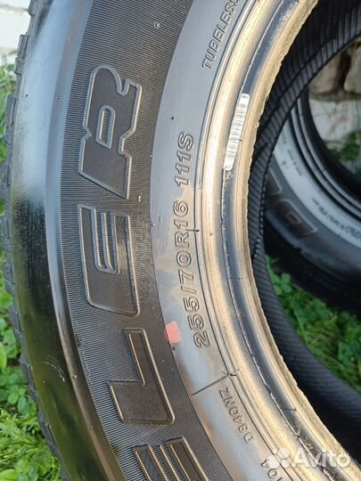 Bridgestone Dueler H/T 255/70 R16