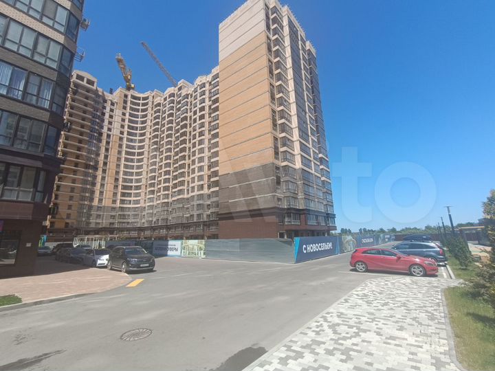 Торговая площадь с арендатором, 71 м²