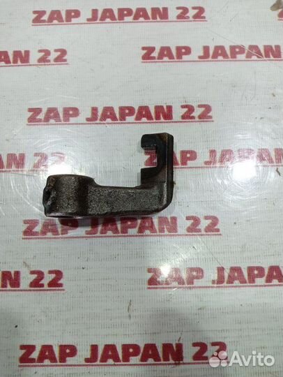 Вилка переключения передач Mitsubishi Pajero Sport