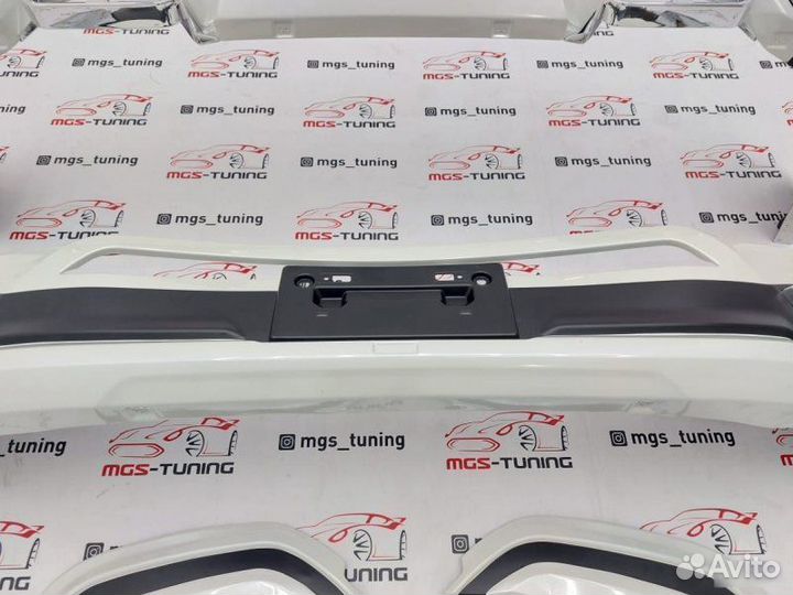 Обвес Modellista на Toyota Land Cruiser 300 White