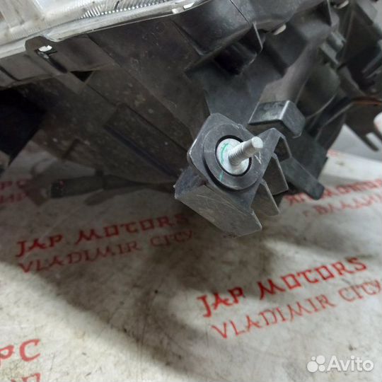 Фара галогеновая передняя левая Nissan X Trail T31