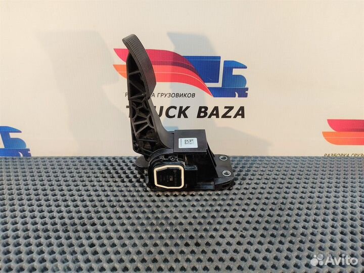 Педаль газа