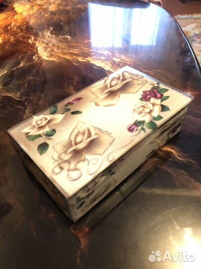 Стеклянная шкатулка