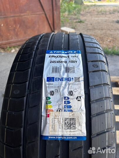 Triangle EffeXSport TH202 245/45 R18