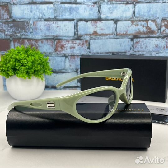 Солнцезащитные очки balenciaga