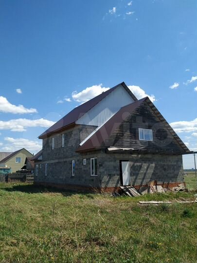 Дом 350 м² на участке 20 сот.