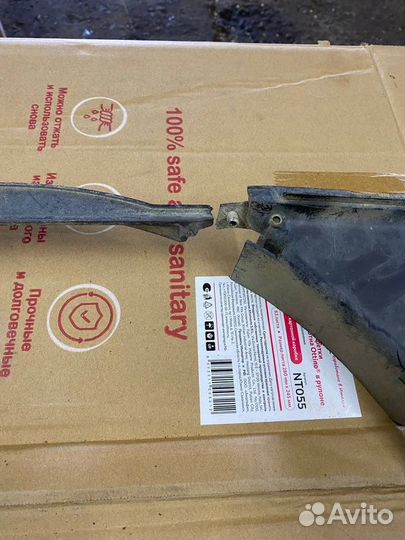 Диффузор радиатора Mitsubishi Pajero 2.5 TD 4D56