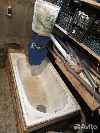 Зернодробилка молотковая с зерноприемником