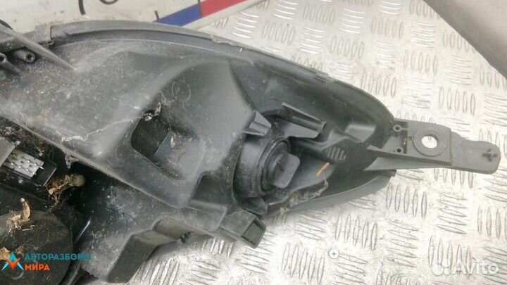 Фара левая Peugeot 407 2007