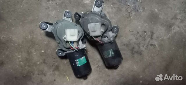 Моторчик дворников праворукий Terrano R50